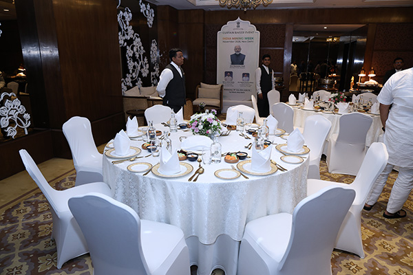 Industry guests networking over dinner at the gala reception